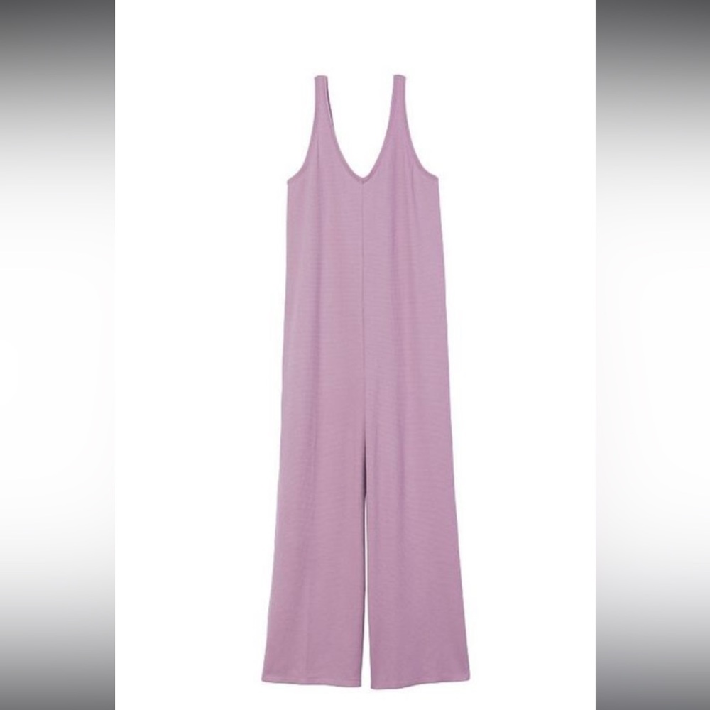 (NWT🏷️🕊️) 🩷 GLOW WAFFLE JUMPSUIT 🩷